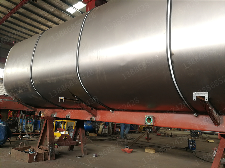 興安盟16-20立方熱水運(yùn)